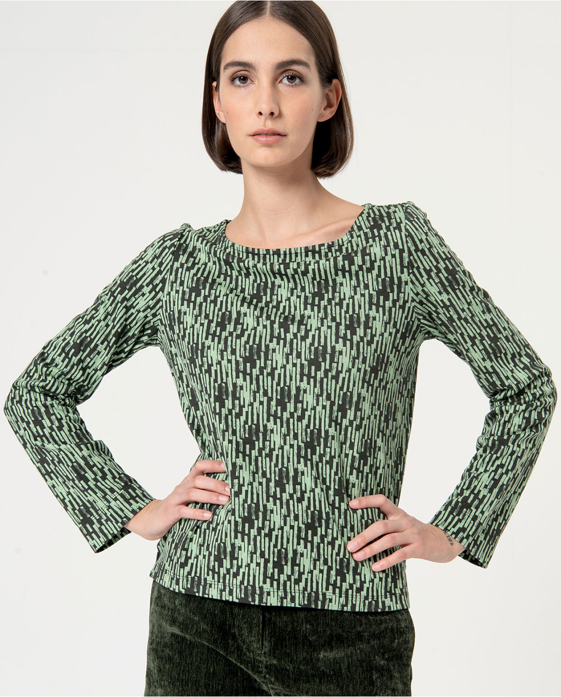 Printed Boat Neck Elastic T-Shirt Khaki