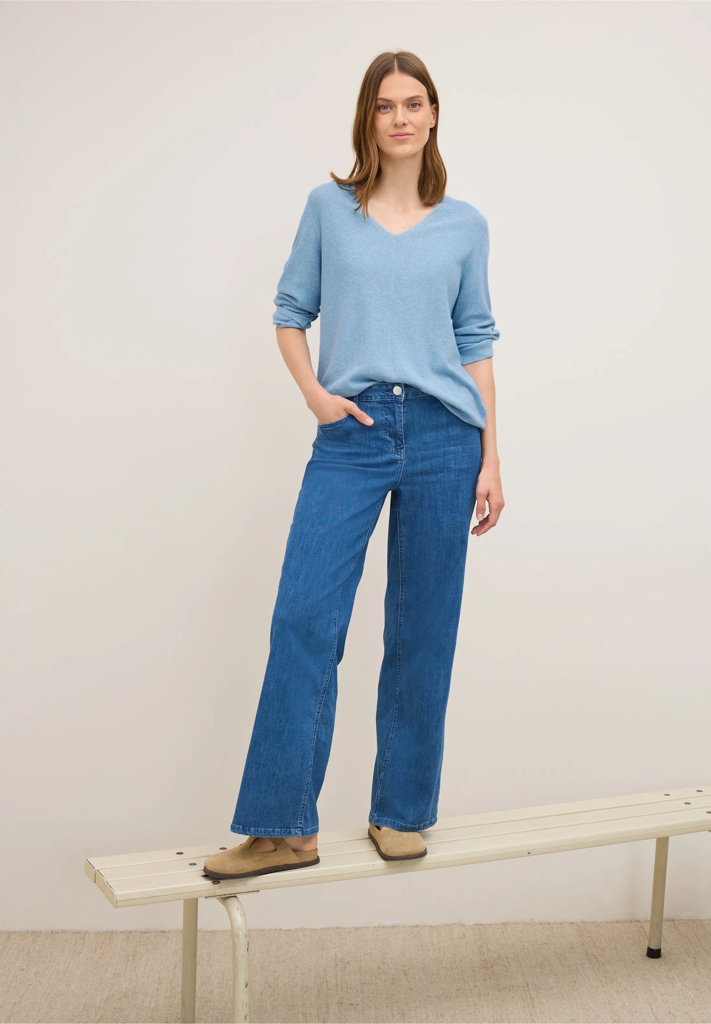 Textured V-Neck Knit Sweater, Whisper Blue Melange
