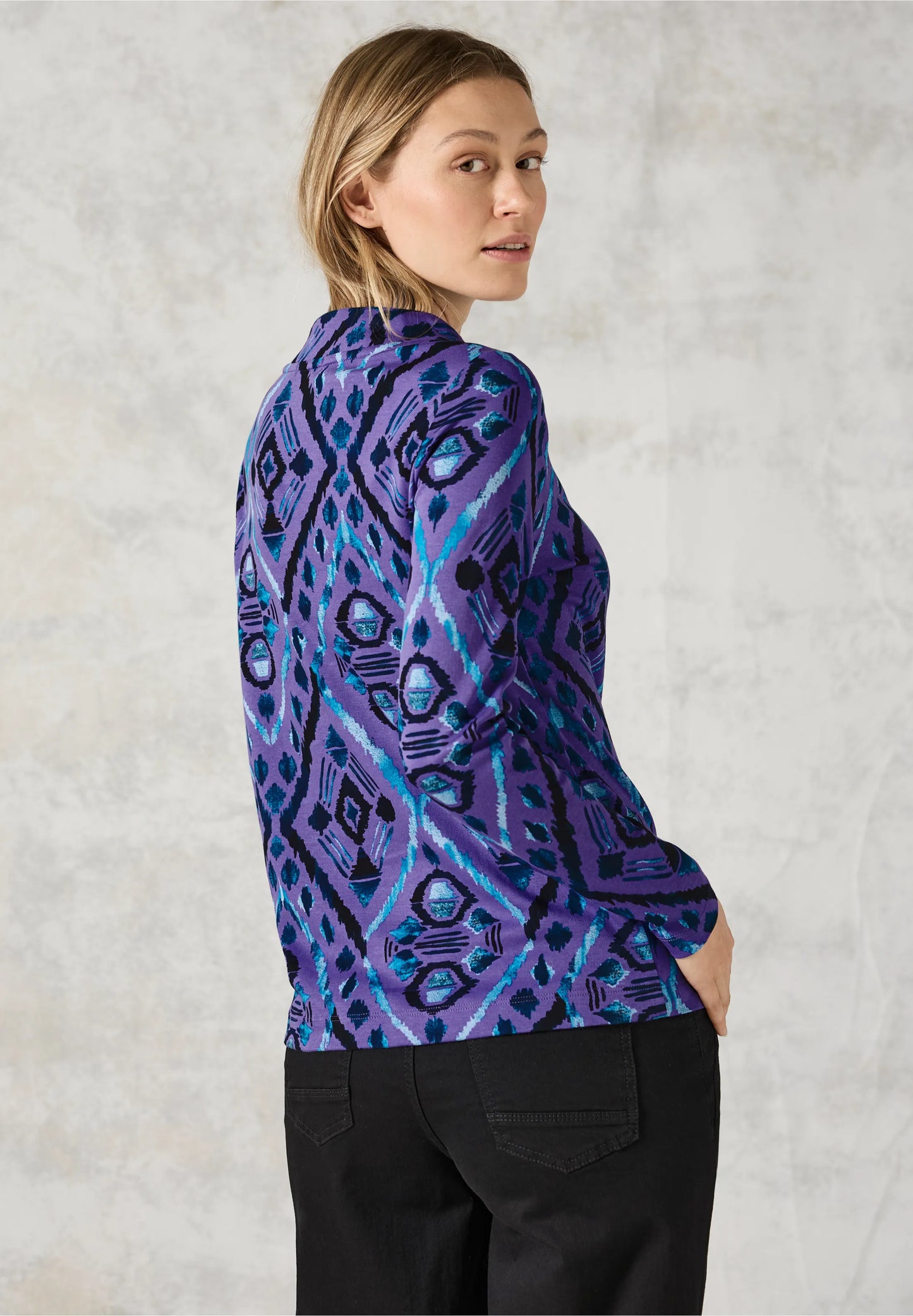 Long Sleeve Shirt with Print