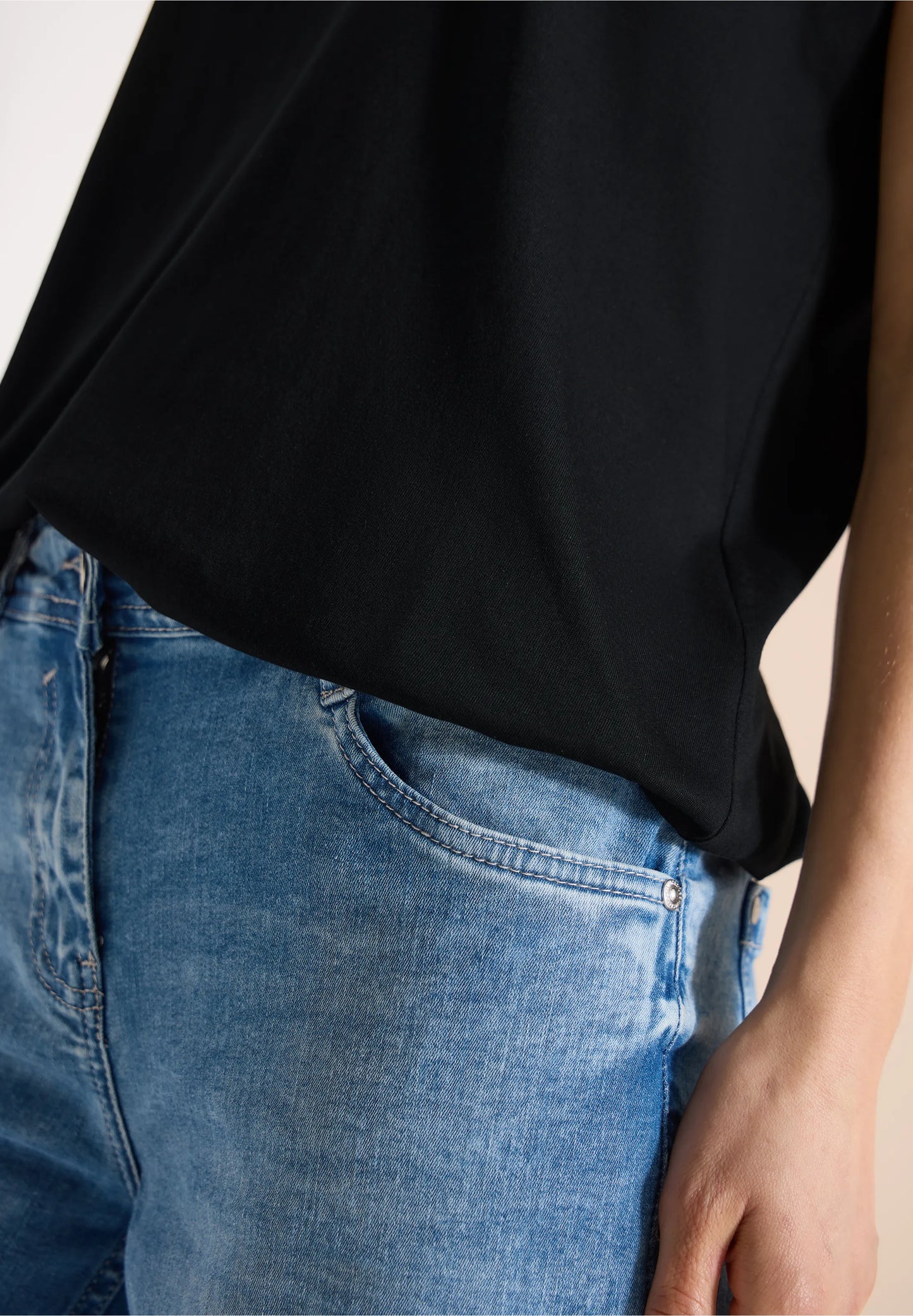 V-Neck T-Shirt with Lace Detail, Black