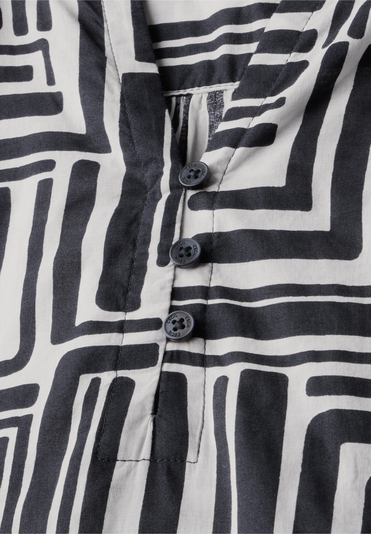 Printed V-Neck Blouse with 3/4 Sleeves, Black