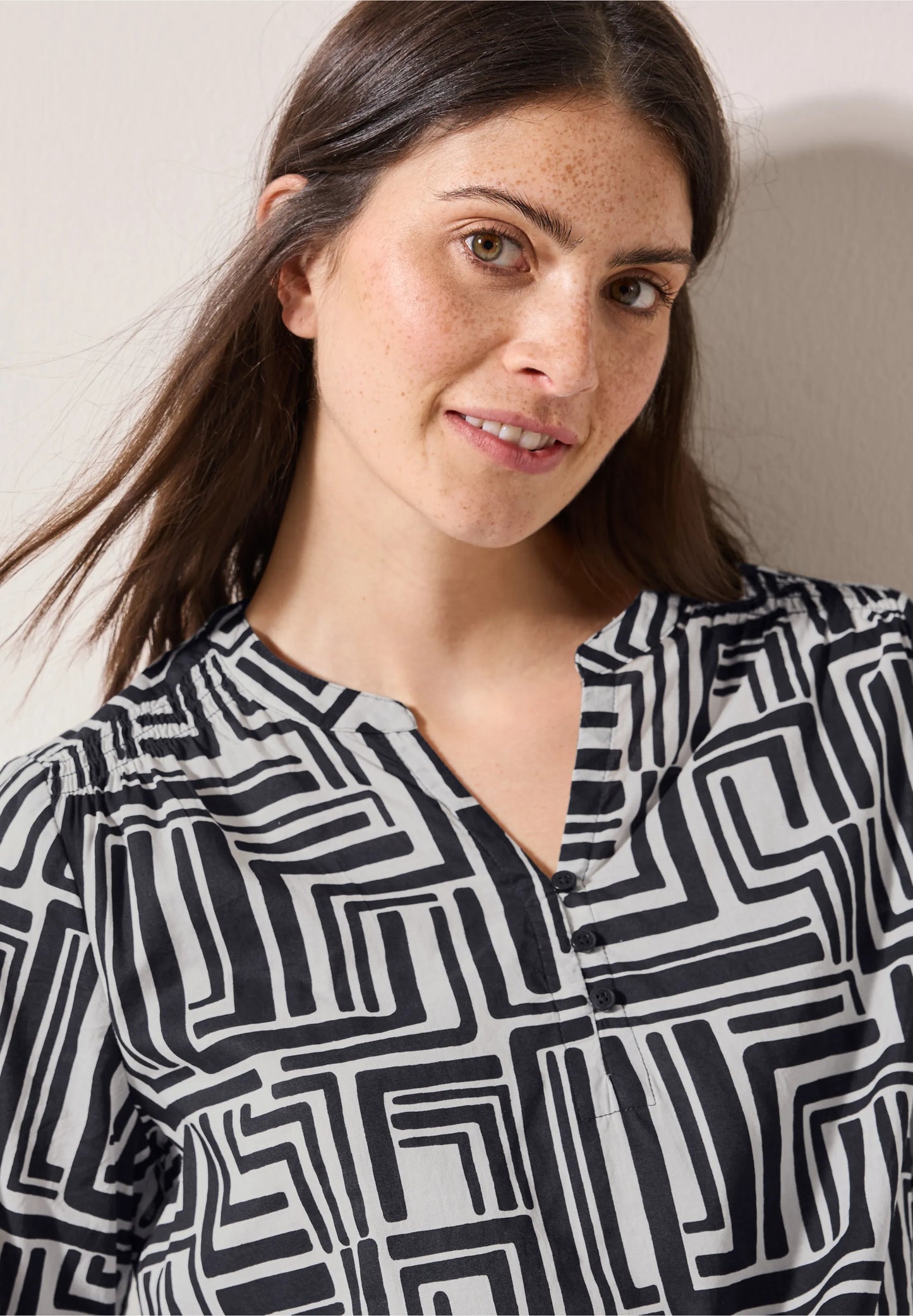 Printed V-Neck Blouse with 3/4 Sleeves, Black