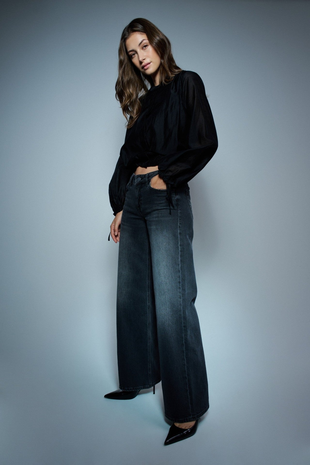 Low Rise Wide Leg Jeans, Black Wash