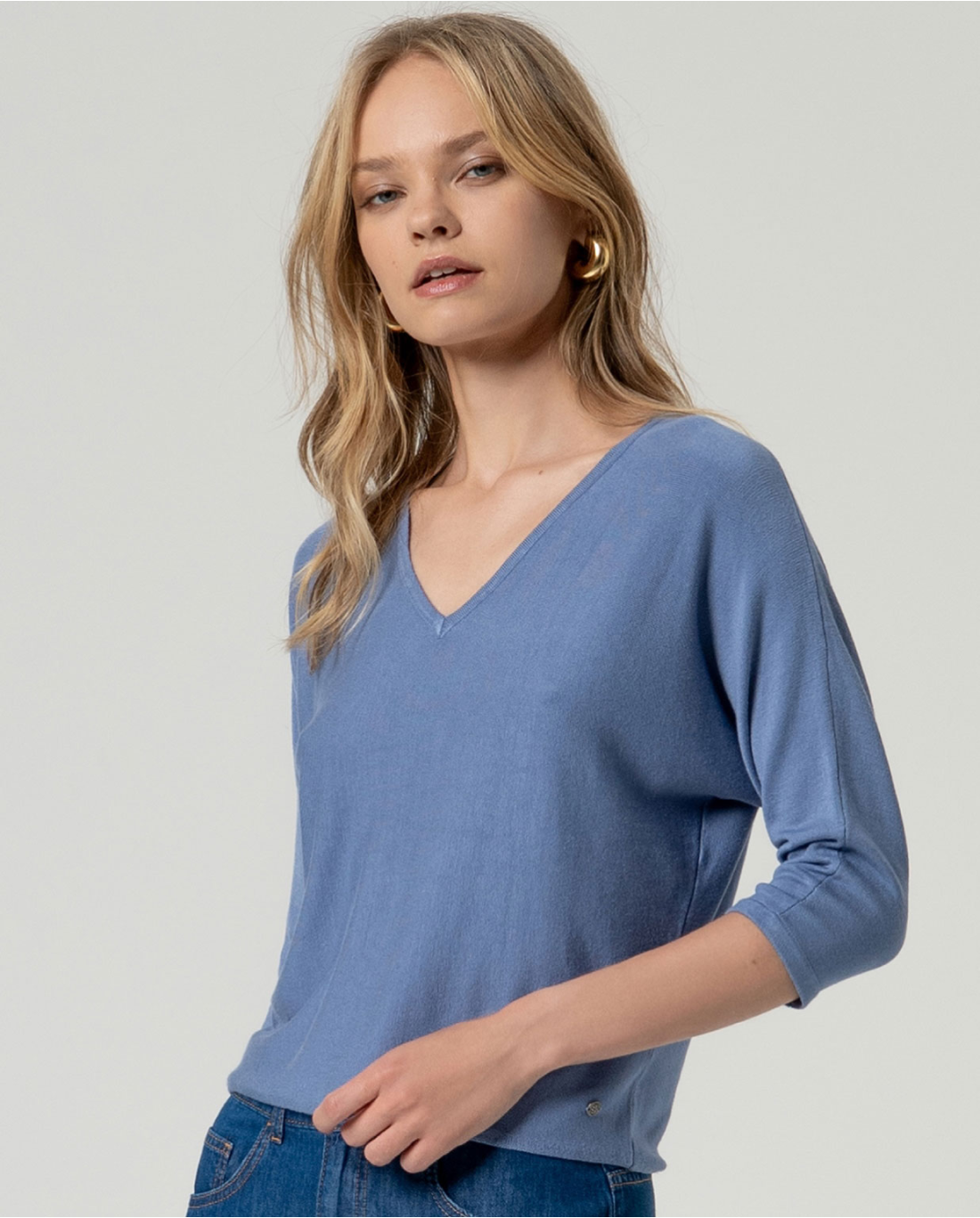 Batwing V-Neck Fine Knit Top, Blue