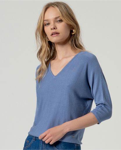 Batwing V-Neck Fine Knit Top, Blue