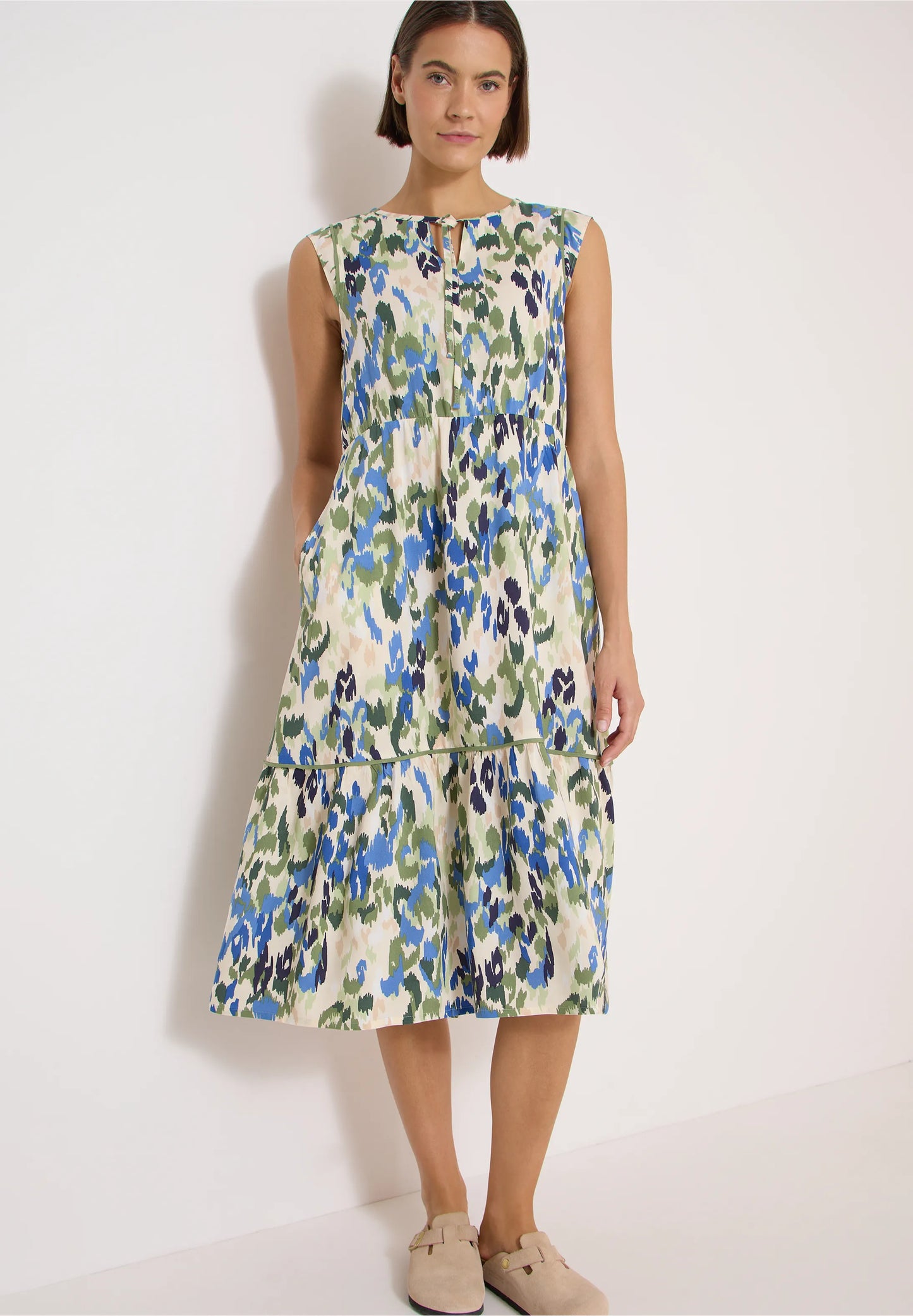 Printed Sleeveless Midi Dress