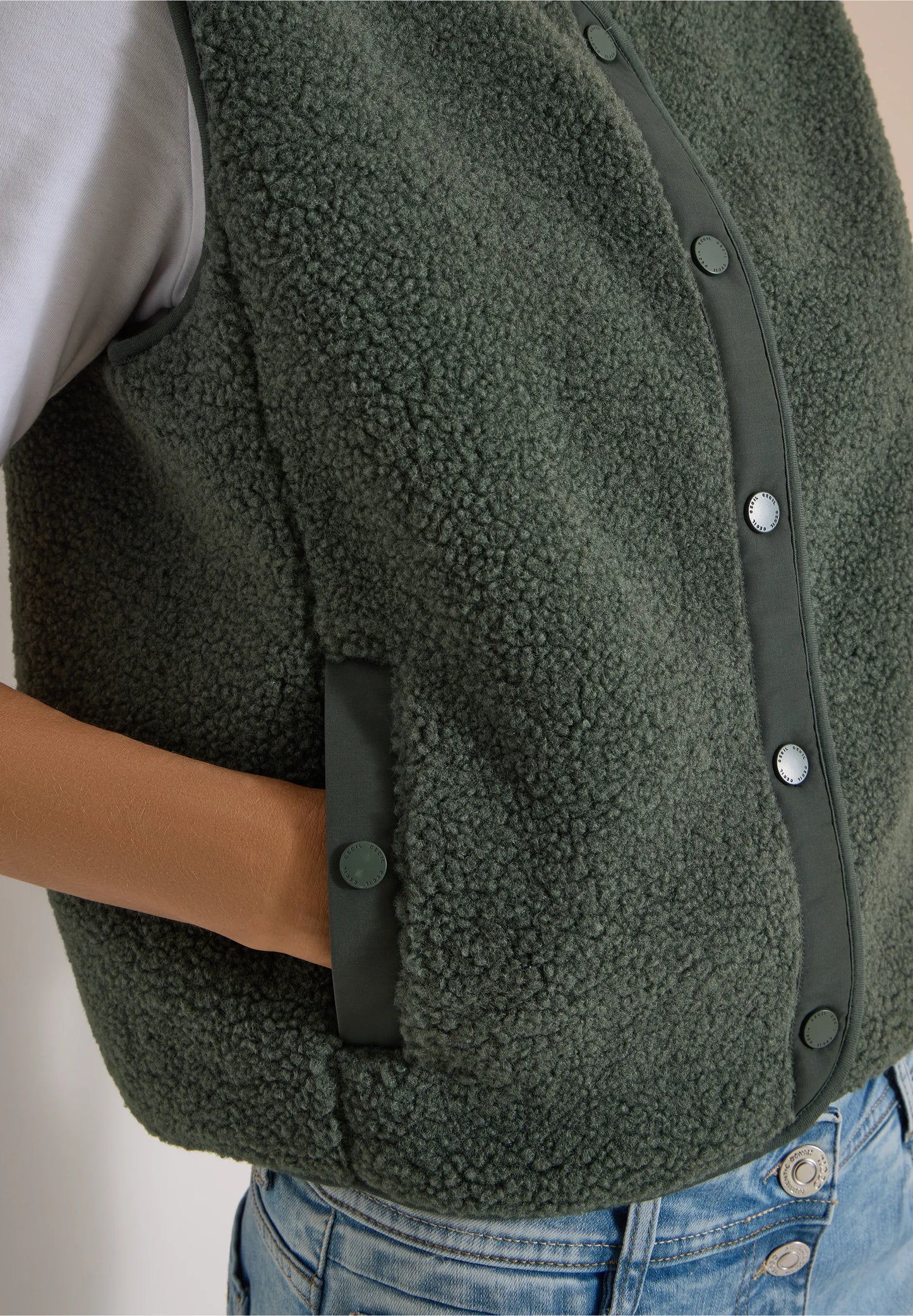 Teddy Fleece Button-Up Gilet, Khaki