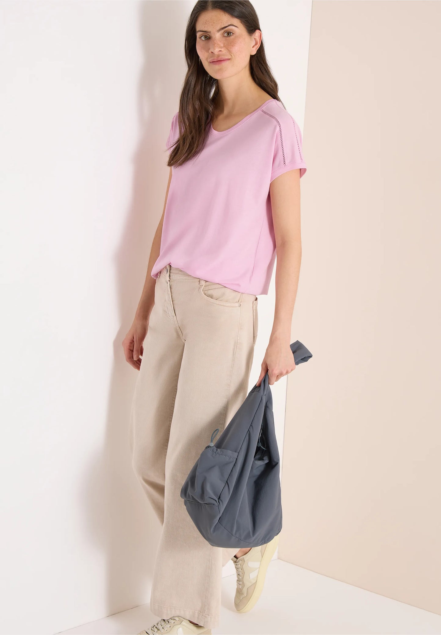 V-Neck T-Shirt with Lace Detail, Pink