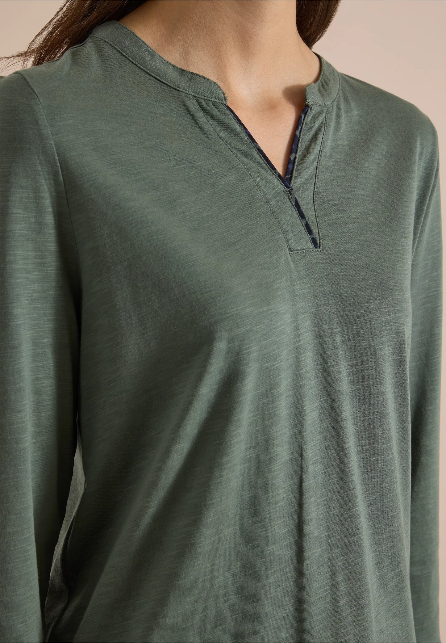 3/4 Sleeve Split Neck Jersey Top