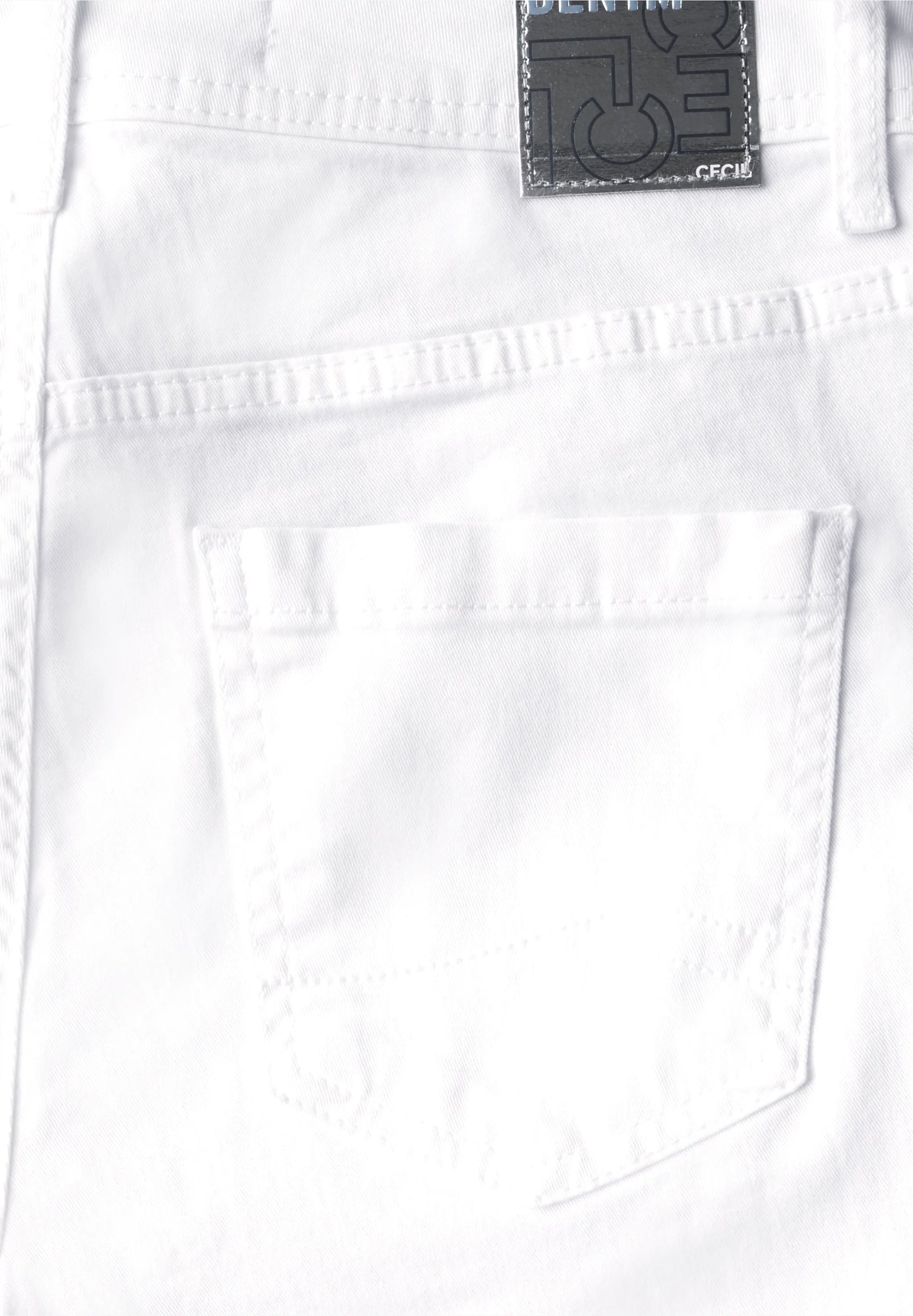 White Capri Jeans