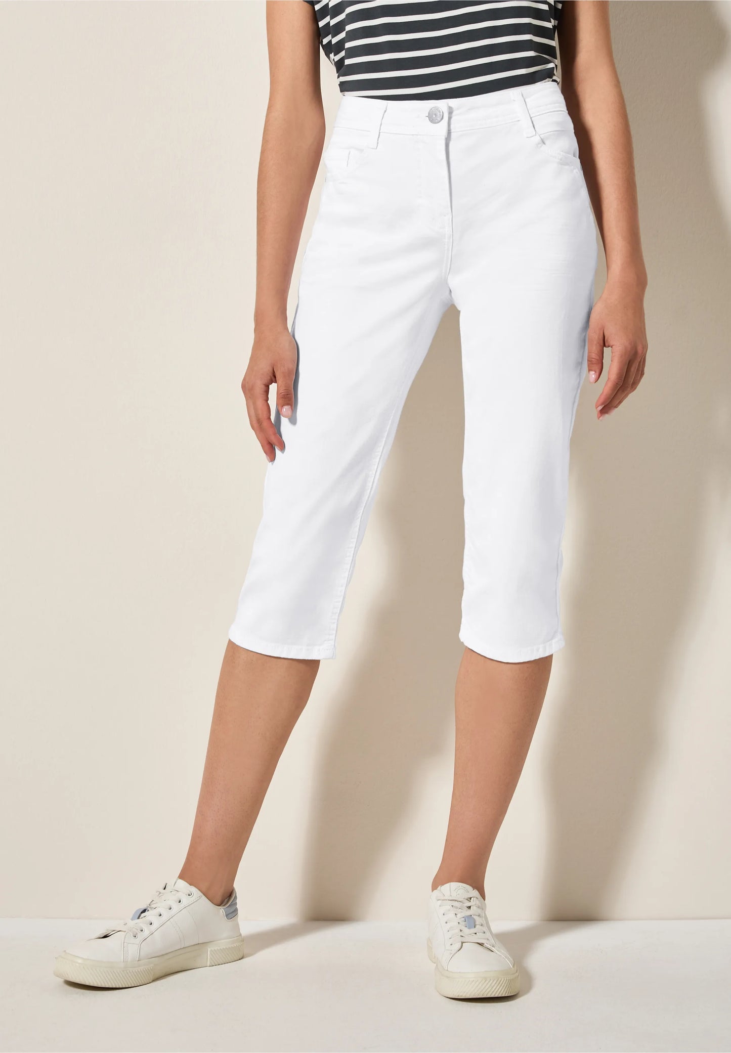 White Capri Jeans