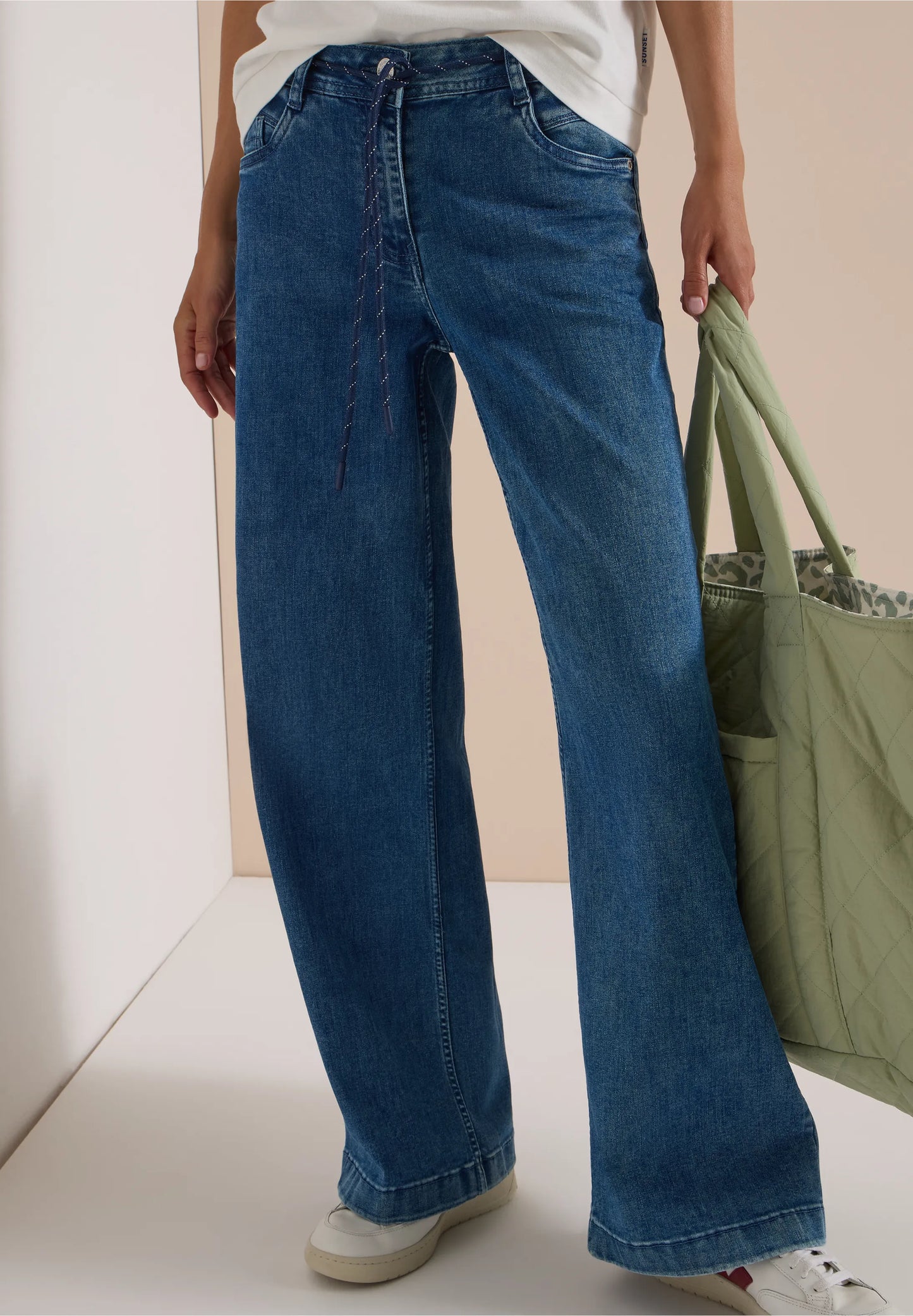 High Waist Flared Leg Jeans