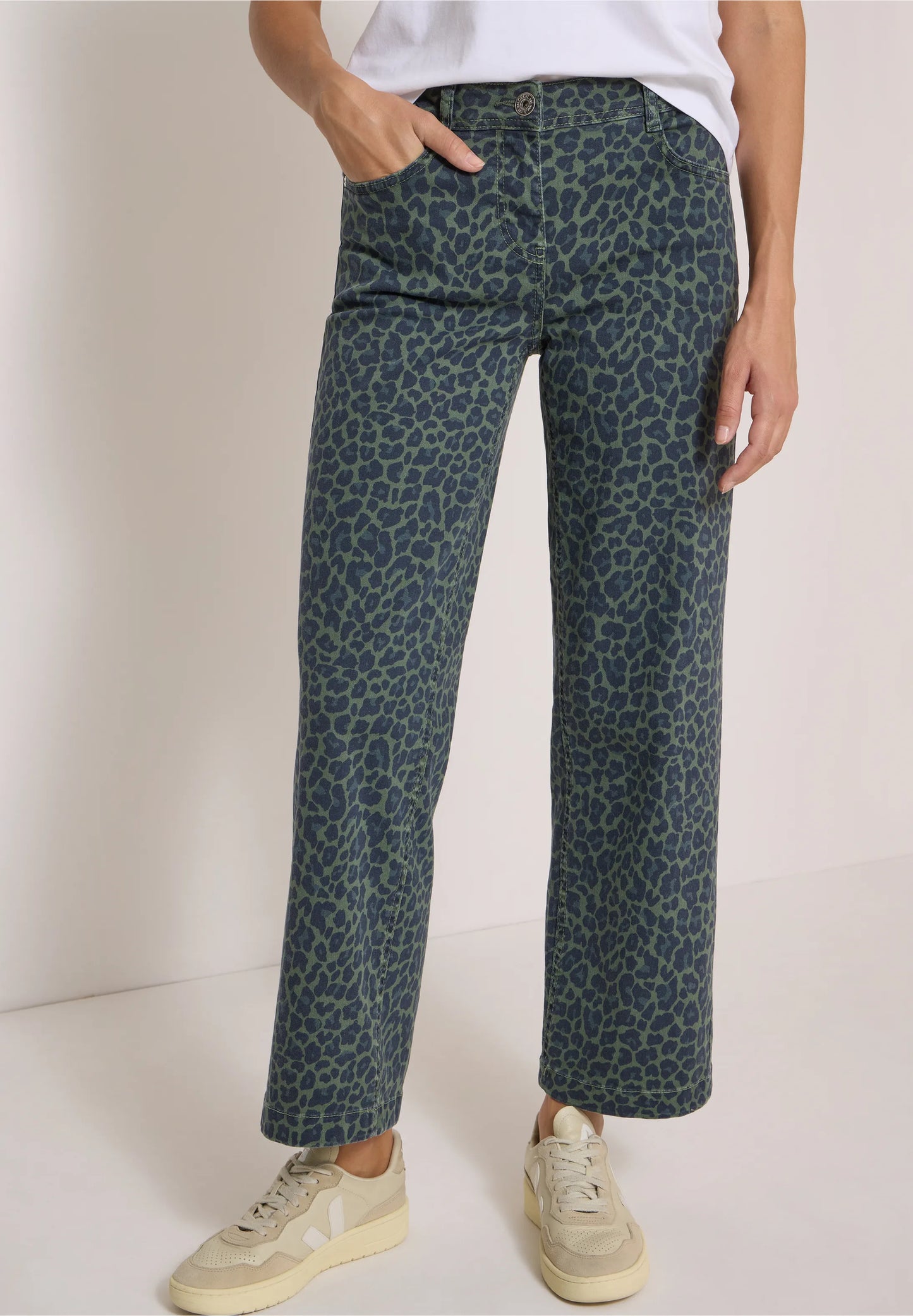 High Waist Wide Leg Leopard Print Jeans