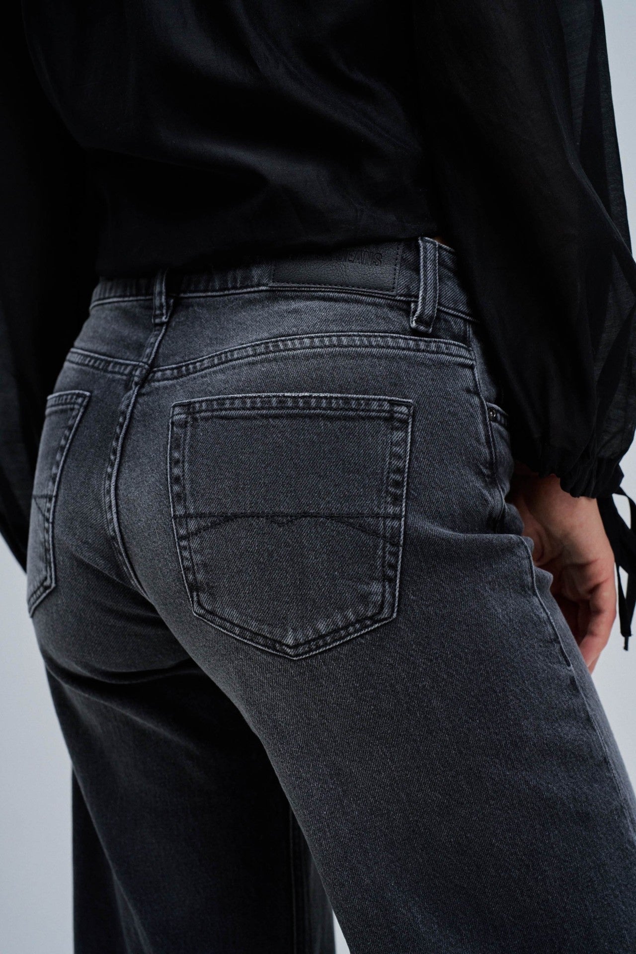 Low Rise Wide Leg Jeans, Black Wash