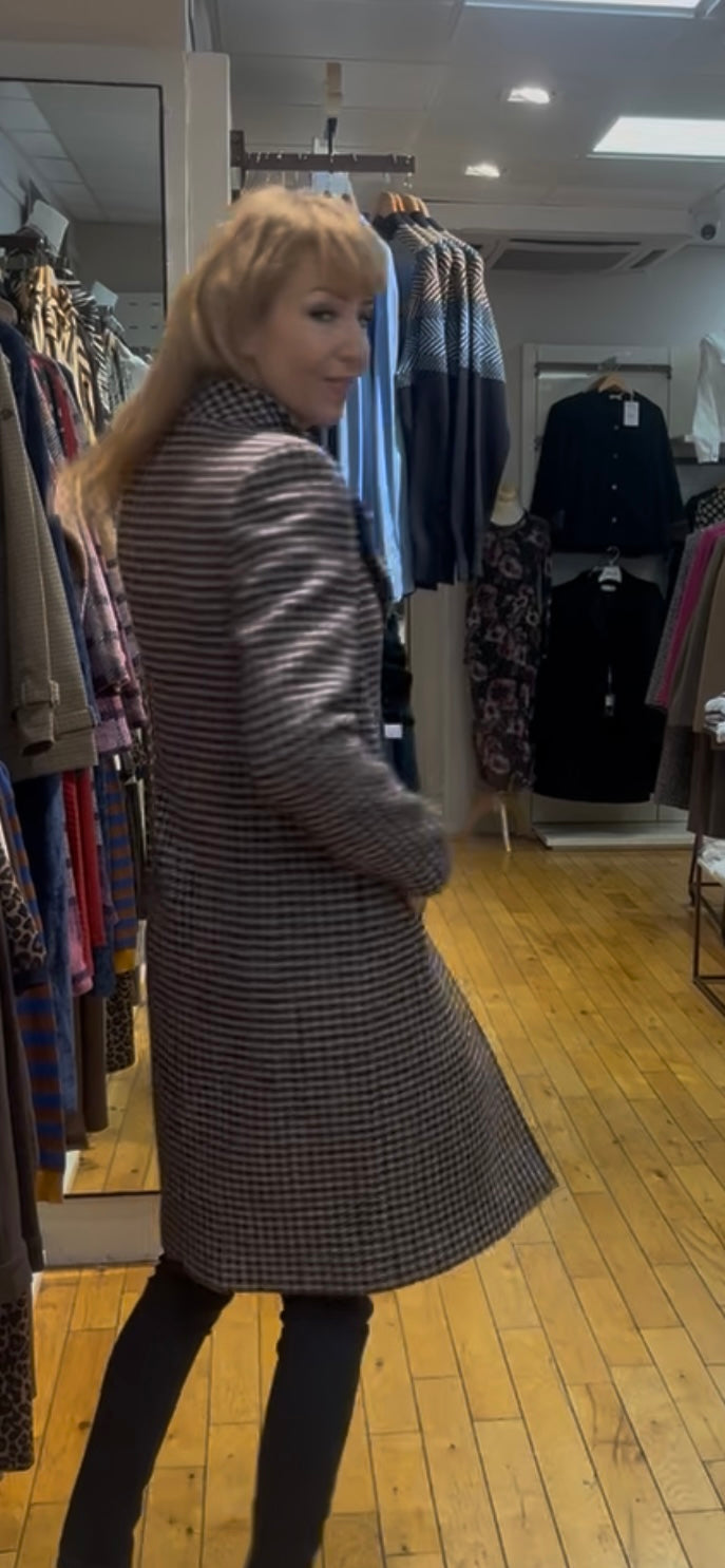Women's burgundy and cream houndstooth long coat – back view